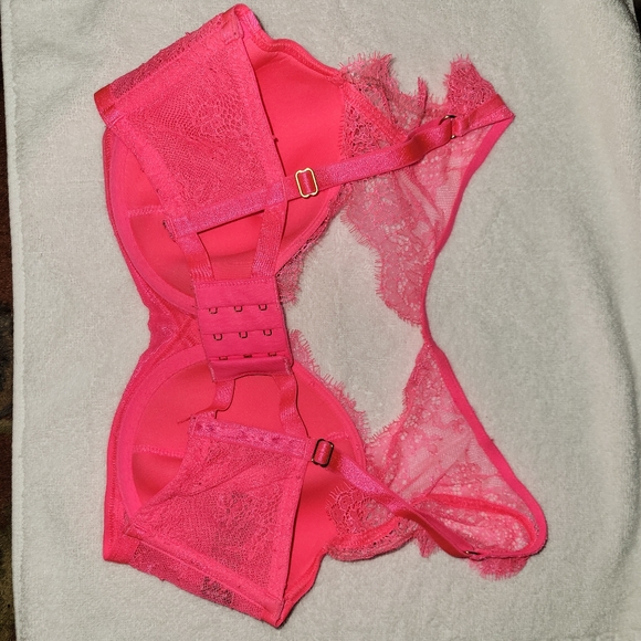 Bra - Picture 2 of 3